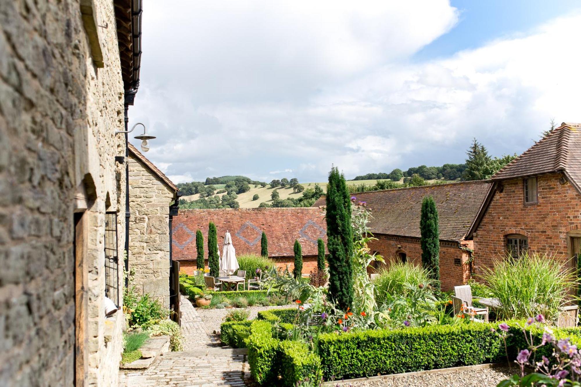 Old Downton Lodge Ludlow Extérieur photo